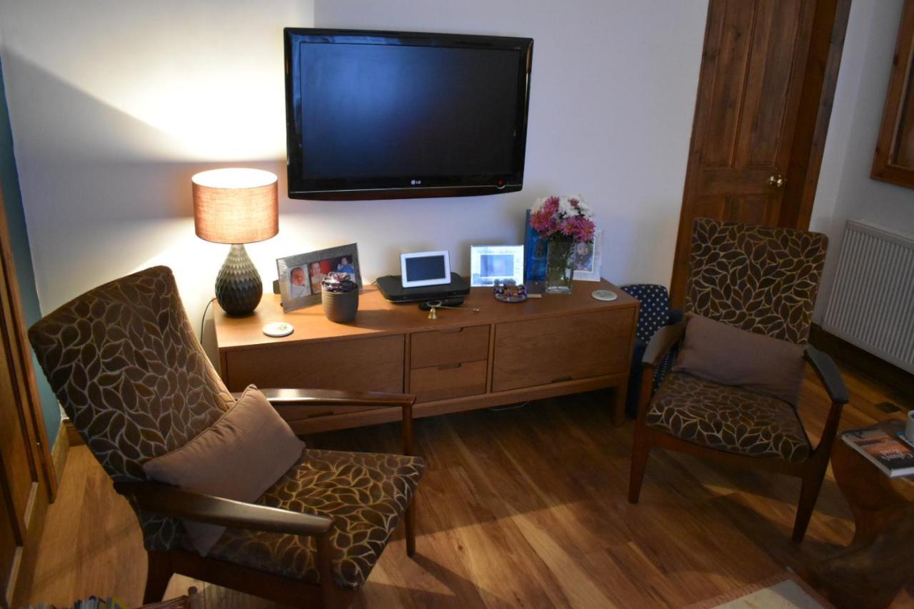 إينفيرنيس Lycia Rooms + المظهر الخارجي الصورة