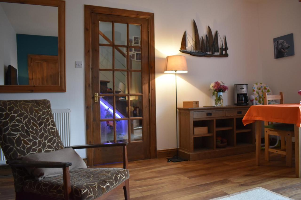 إينفيرنيس Lycia Rooms + المظهر الخارجي الصورة
