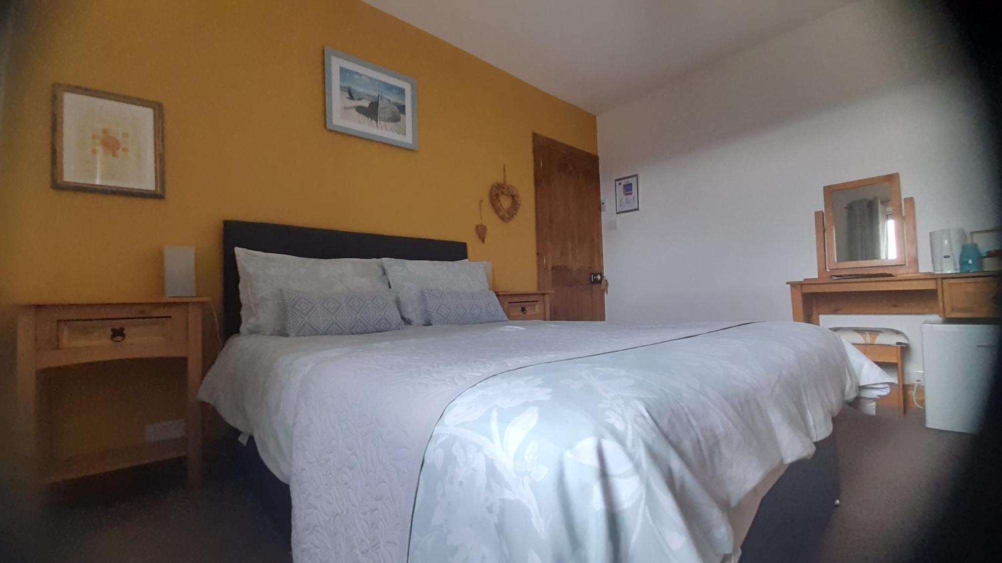 إينفيرنيس Lycia Rooms + المظهر الخارجي الصورة